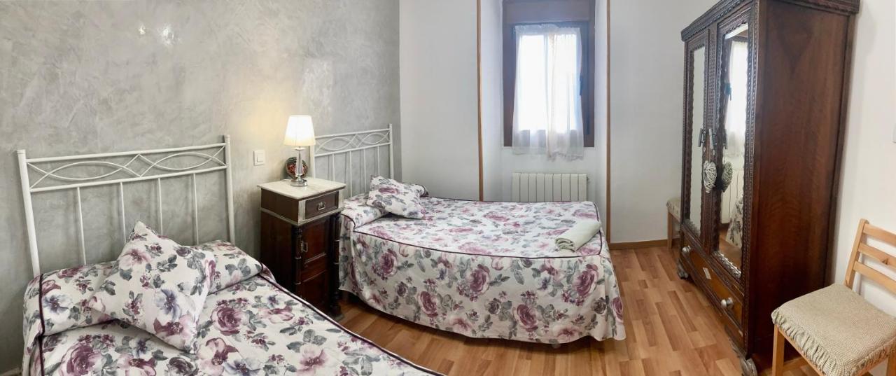 La Alpargateria Bed & Breakfast บียาฟรังกา-มอนเตส เด โอกา ภายนอก รูปภาพ