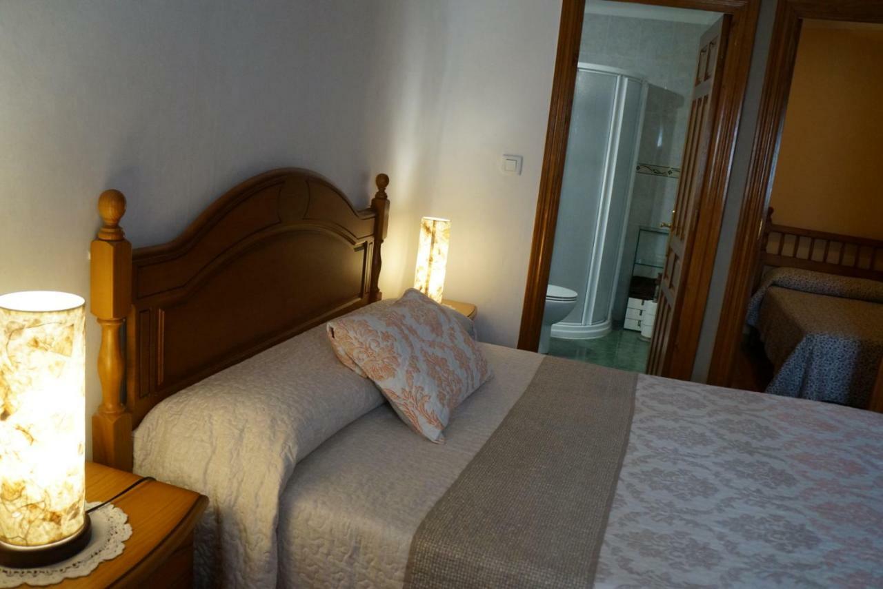 La Alpargateria Bed & Breakfast บียาฟรังกา-มอนเตส เด โอกา ภายนอก รูปภาพ
