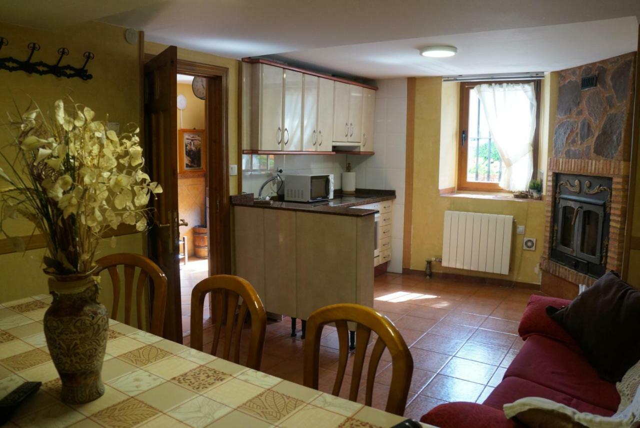 La Alpargateria Bed & Breakfast บียาฟรังกา-มอนเตส เด โอกา ภายนอก รูปภาพ